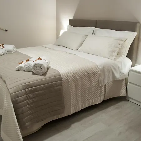 L' Albero Di Giada 住宿加早餐酒店 卡塞塔