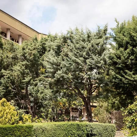 L' Albero Di Giada Frühstückspension Caserta